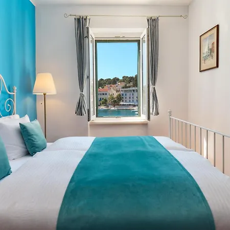 Sun Spalato Fara * Hvar Town